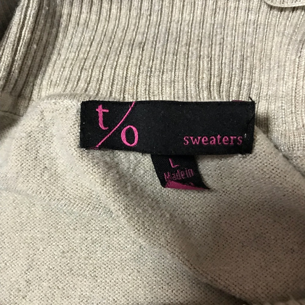 Turtle neck - Picture 2 of 2